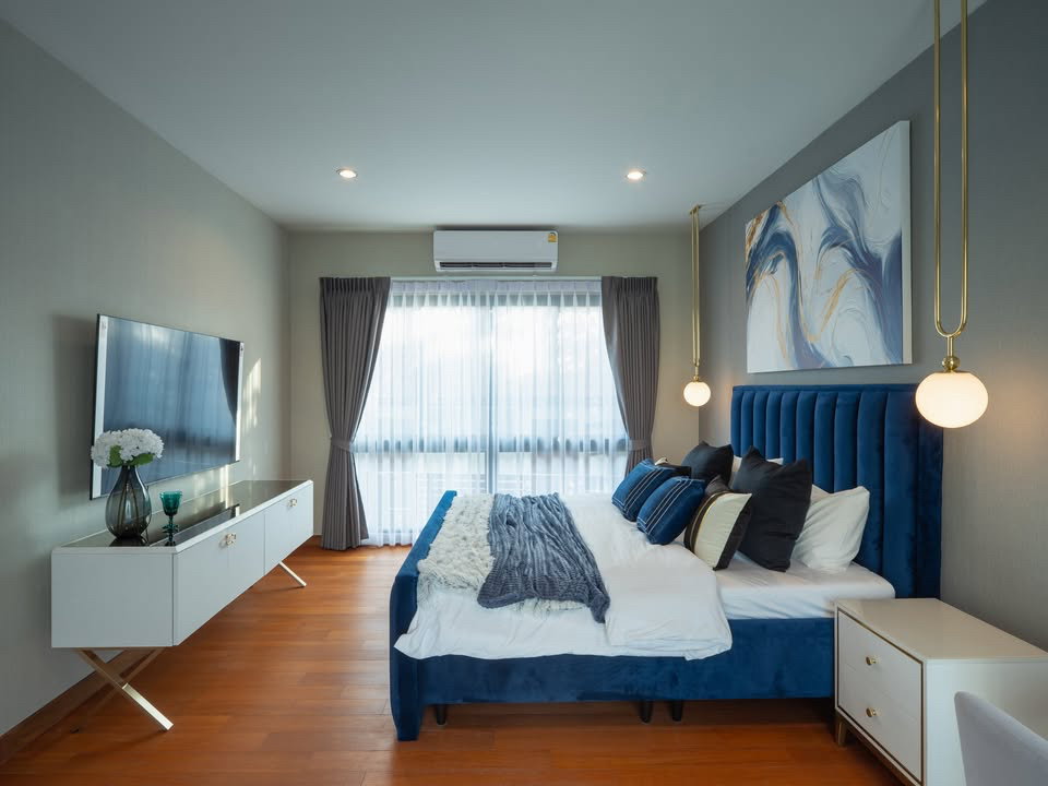 รูป บ้านสวยพร้อมอยู่ ทำเลหายาก ใกล้เมือง ใกล้สนามบิน และโรงเรียนนานาชาติ - รูปที่ 12/26