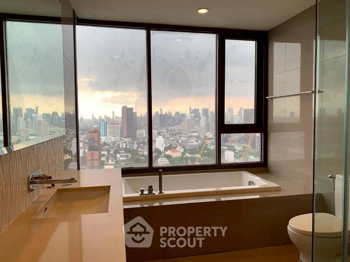 รูป คอนโด 2 ห้องนอน ราคาเหมาะสม ที่ Rhythm Sukhumvit 42 ใกล้ BTS เอกมัย 200 ม. (ID 2948765) - รูปที่ 7/8