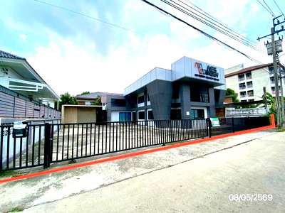 Office for sale Bangkok : OFFICE 135 Sq.w. Bang Sue Bangkok for 17.9M