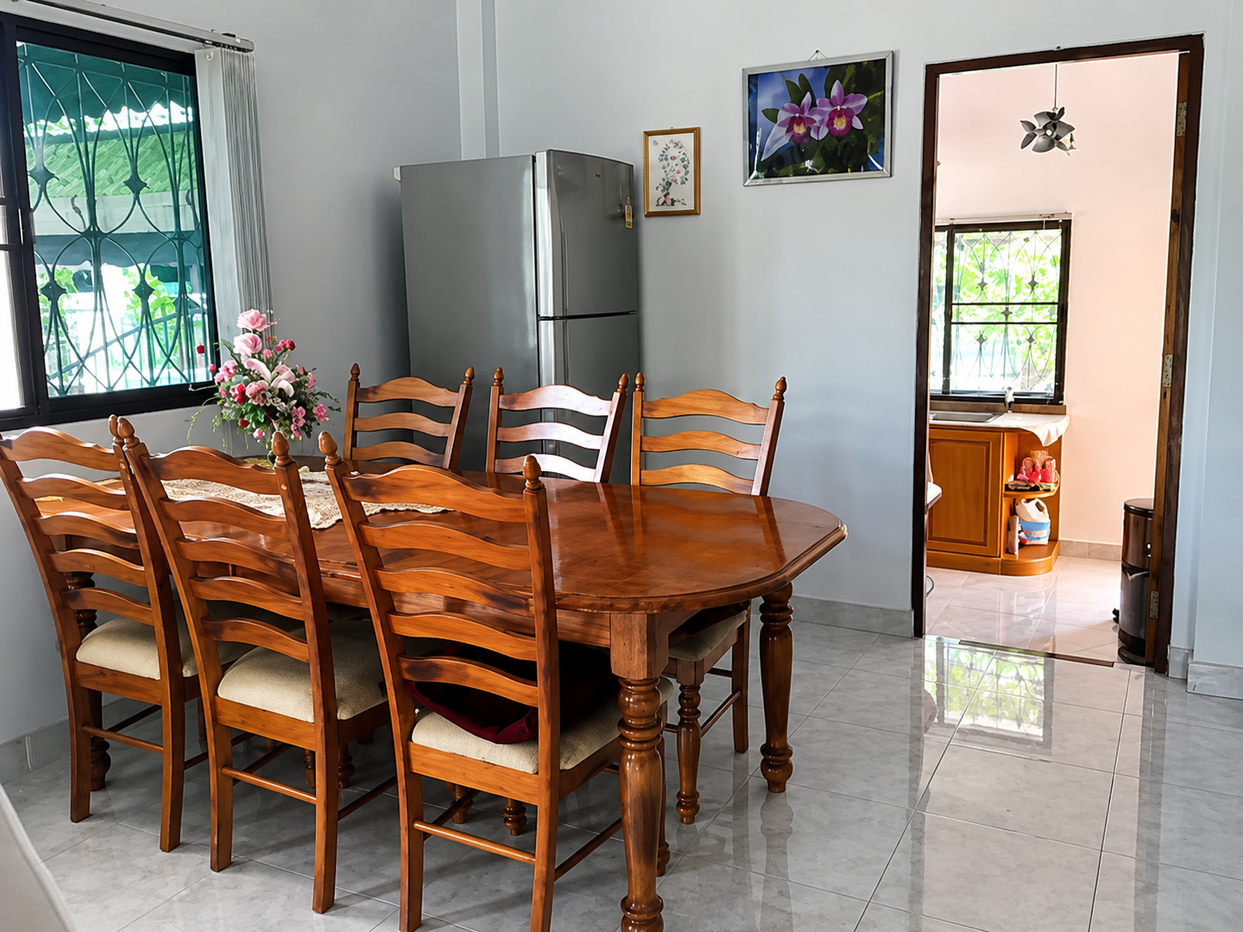 รูป Spacious Single House for Sale East Pattaya Large Land Plot - รูปที่ 3/6