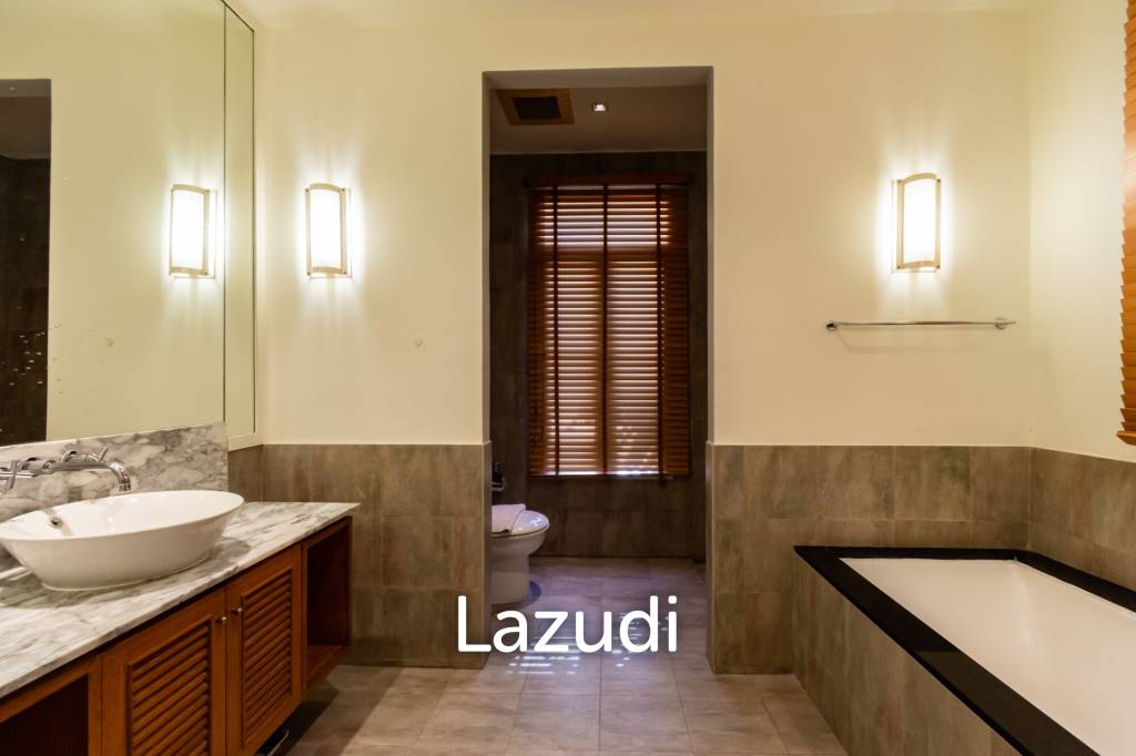 picture BLUE LAGOON : 2 Bed condo with Pool View - 16/18