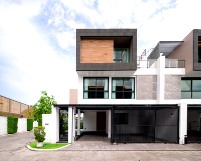 บ้านเดี่ยว ถนนสุขุมวิท : ขายพูลวิลล่า Prime Nine Ekamai ใจกลางเอกมัย-ทองหล่อ Fully Furnished | พร้อมเข้าอยู่ โครงการ Exclusive เพียง 15 หลัง