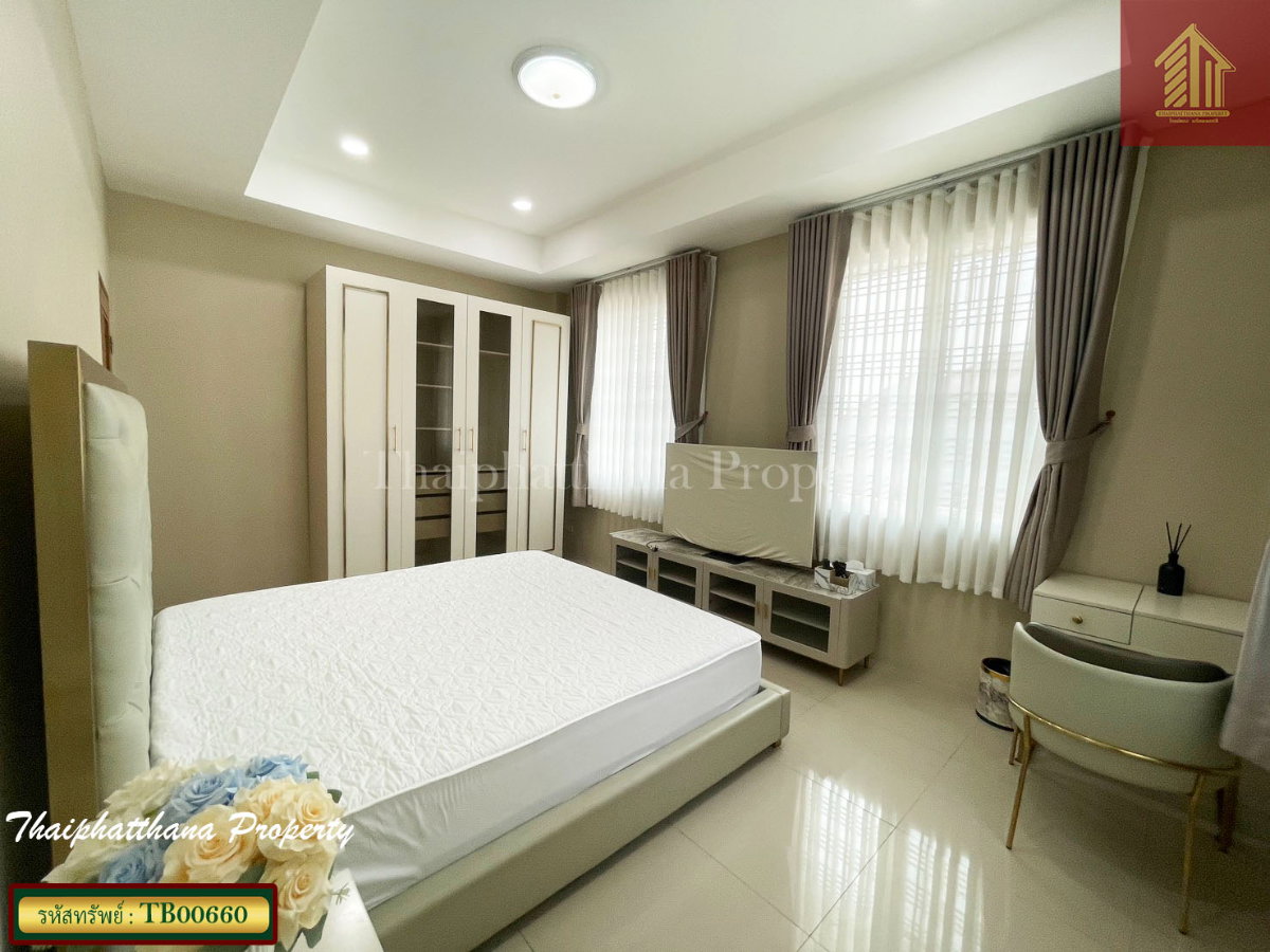 รูป ขายบ้านสวนเนรมิต (ออเงิน-รามอินทรา) บ้านหรู ตกแต่งเฟอร์นิเจอร์ครบครัน นำกระเป๋าเสื้อผ้าเข้ามาอยู่ได้เลย - รูปที่ 13/20