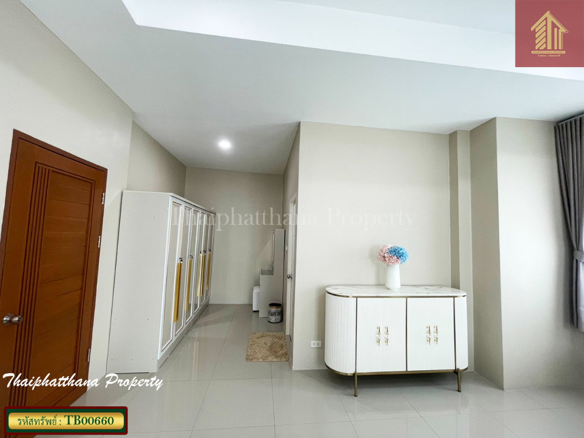 รูป ขายบ้านสวนเนรมิต (ออเงิน-รามอินทรา) บ้านหรู ตกแต่งเฟอร์นิเจอร์ครบครัน นำกระเป๋าเสื้อผ้าเข้ามาอยู่ได้เลย - รูปที่ 18/20