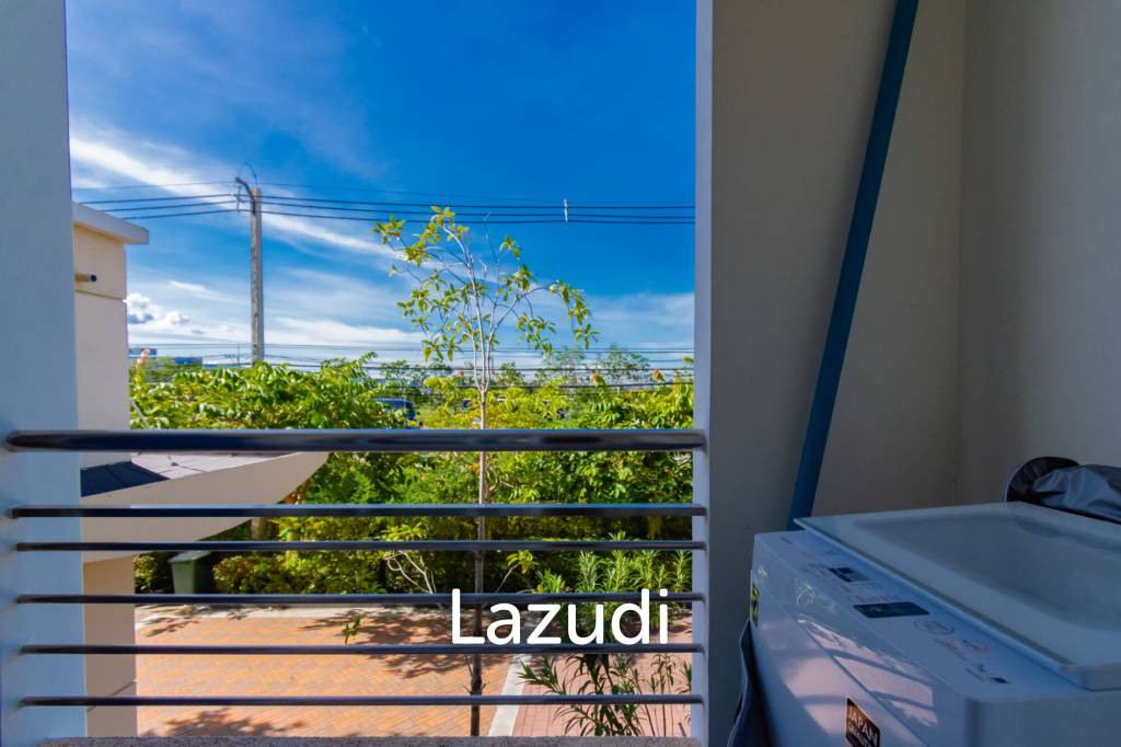 picture BLUE LAGOON : 2 Bed condo with Pool View - 17/18