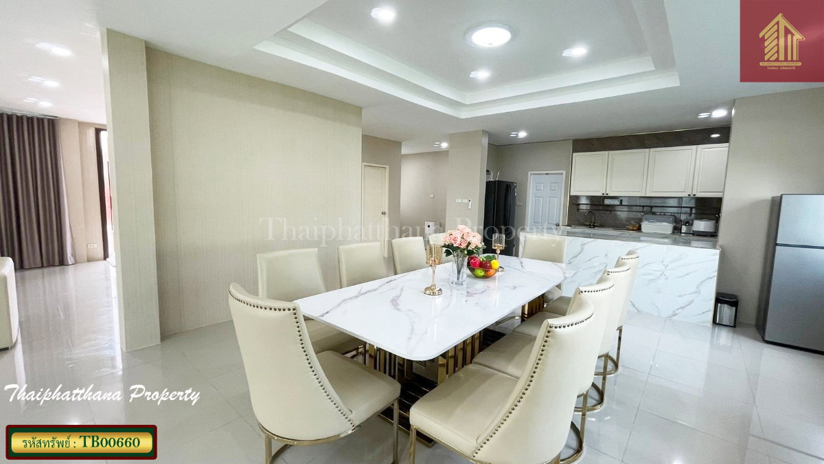 รูป ขายบ้านสวนเนรมิต (ออเงิน-รามอินทรา) บ้านหรู ตกแต่งเฟอร์นิเจอร์ครบครัน นำกระเป๋าเสื้อผ้าเข้ามาอยู่ได้เลย - รูปที่ 6/20