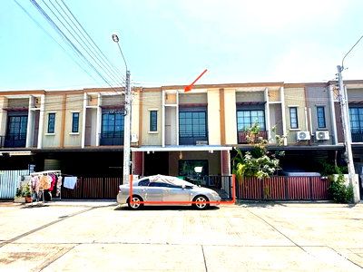 Townhouses for sale Suwannaphum International Airport : TOWN HOUSE 20.7 Sq.w. Bang Plee Samut Prakarn for 2.3M