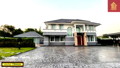 บ้านเดี่ยว โรงเรียนนวมินทราชินูทิศ เบญจมราชาลัย : ขายบ้านสวนเนรมิต (ออเงิน-รามอินทรา) บ้านหรู ตกแต่งเฟอร์นิเจอร์ครบครัน นำกระเป๋าเสื้อผ้าเข้ามาอยู่ได้เลย