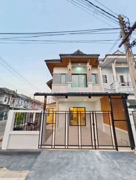 📌 ขายทาวน์เฮาส์ โครงการ ดิเอมเมอรัลด์ พาร์ค 2 2 ชั้น 3 ห้องนอน 2 ห้องน้ำ