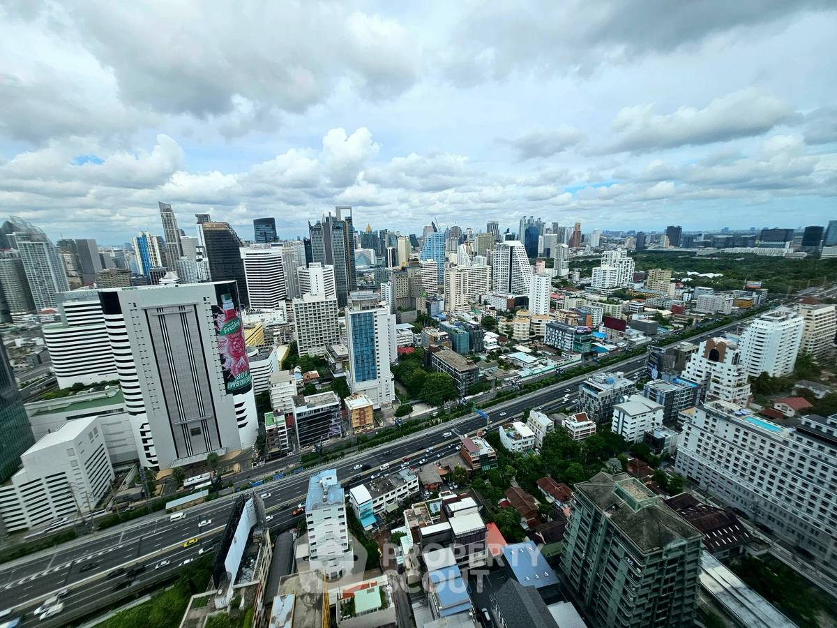 รูป คอนโด 3 ห้องนอน 215 ตร.ม. ที่ Athenee Residence ใกล้ BTS เพลินจิต 200 ม. (ID 2998547) - รูปที่ 15/19