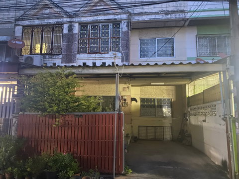 ด่วน🔥ขายบ้านทาวน์เฮาส์🔥ต่ำกว่าราคาประเมิน🔥2ชั้น🔥21ตรว🔥3Bed🔥หน้าบ้านกว้าง 6 เมตร🔥2 น้ำ🔥S156-1