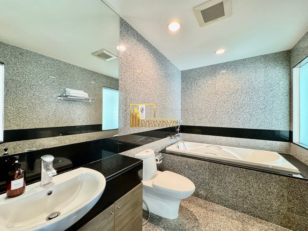 รูป Impressive 2 Bedroom Duplex Apartment in Phra Khanong - BR0686AP - รูปที่ 18/29