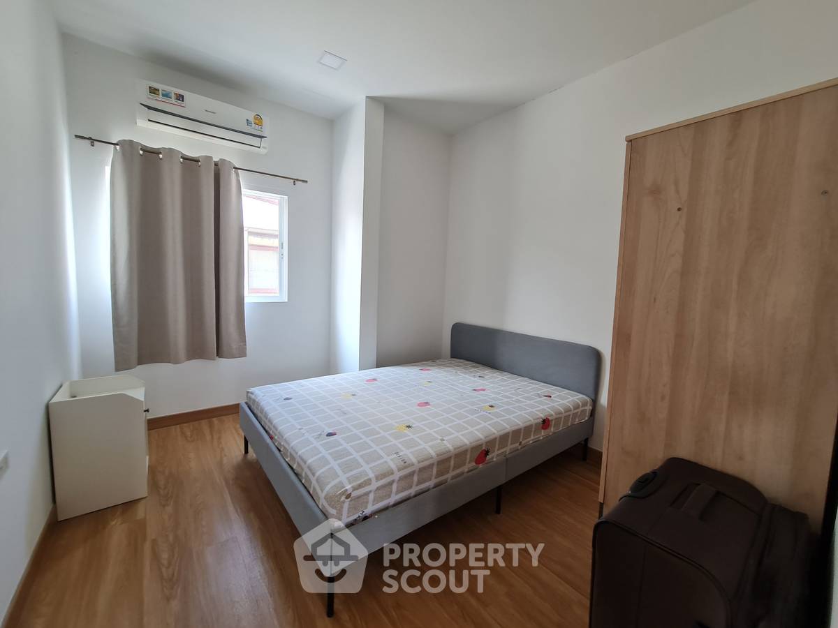 picture 5-BR Renovated House 300 Sqm Minimal Style By Renos, Ramkhamhaeng (ID 2999116) - 2/22