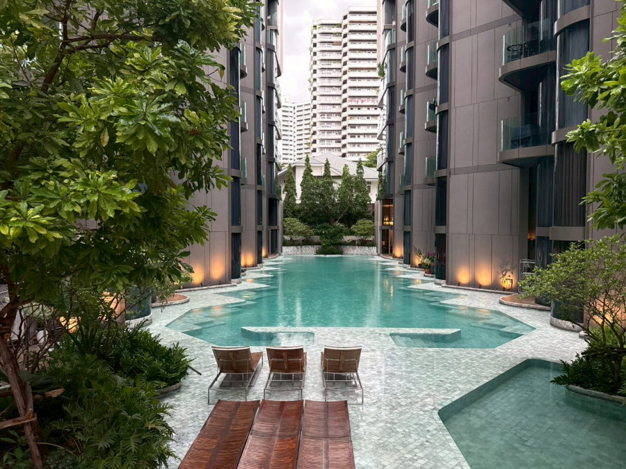 รูป 🌿 Duplex หรู Pet-Friendly 🐾 ฟีล Pool Access ใจกลางพร้อมพงษ์ 💚 3 ห้องนอนสุด private ใกล้ BTS 🚆 เหลือ 140K/เดือน ✨ - รูปที่ 8/8