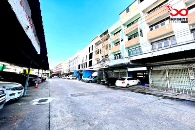 อาคารพาณิชย์ วิทยาลัยอาชีวศึกษาเสาวภา : ขายอาคารพาณิชย์ 4.5 ชั้น 23 ตรว. ถนนเจริญนคร ซอยเจริญนคร 10 ใกล้ไอคอนสยาม