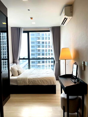Condos for rent : Condo for rent "The Privacy Jatujak" Floor 29 Size: 27 sq.m. 1 Bedroom 1 Bathroom Conveniently located near MRT Phahon Yothin