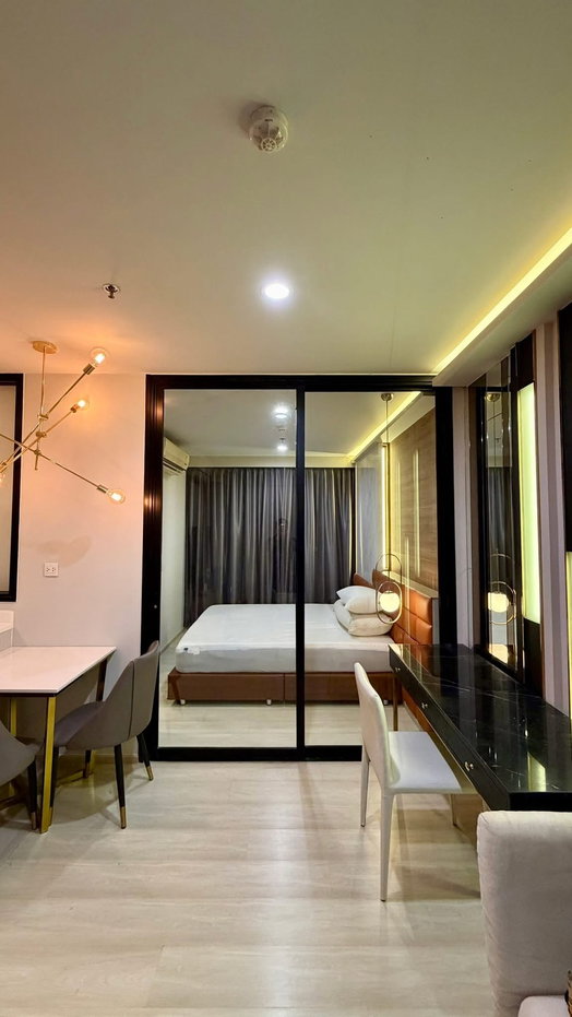 รูป *** ให้เช่าคอนโด : ไลฟ์ อโศก ห้องสวย เฟอร์ครบบิวท์อิน Walk-in Closet ใกล้MRT เพชรบุรี และแอร์พอร์ตลิ้งค์มักกะสัน (Life Asoke) *** - รูปที่ 9/14
