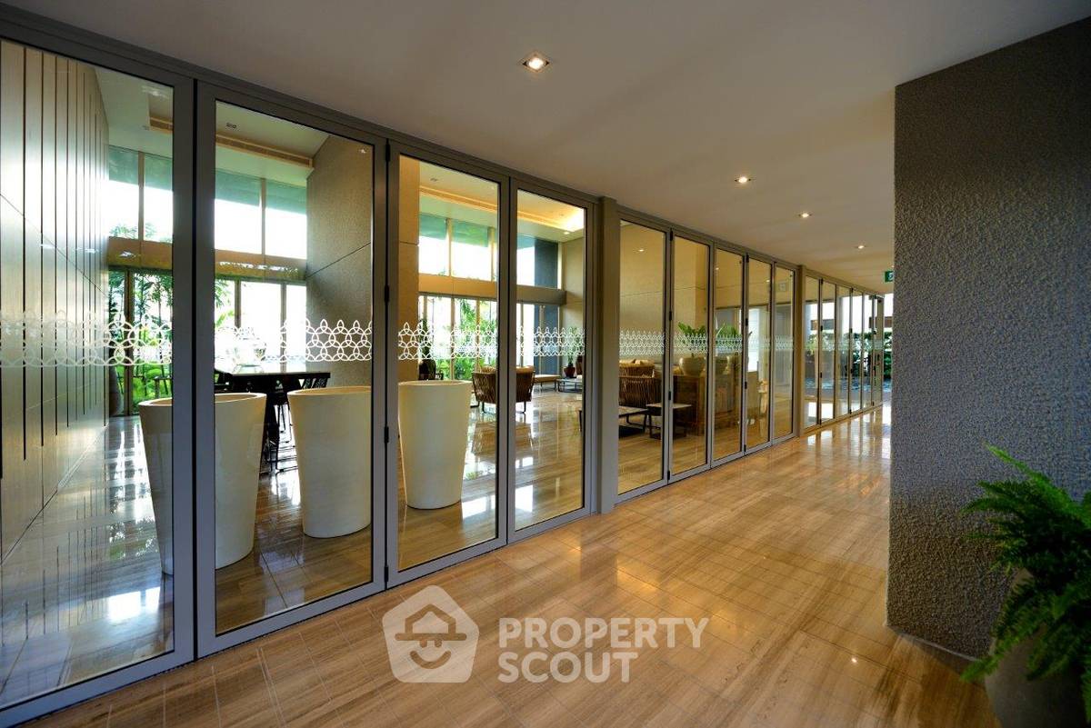 picture High-Floor 2-BR 132 Sqm Condo at 185 Rajadamri, 400m to BTS Ratchadamri (ID 511497) - 13/13