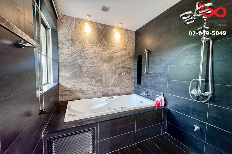 รูป ขายบ้านเดี่ยว 2 ชั้น โครงการปัญญาอินทรา P1 บนที่ดินมากถึง 620 ตรว. แปลงริม   - รูปที่ 12/18