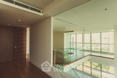 คอนโด 3 ห้องนอน ชั้น 31 ขนาด 186 ตร.ม. โครงการ The River Condominium ใกล้ BTS สะพานตากสิน 400 ม. (ID 510897)