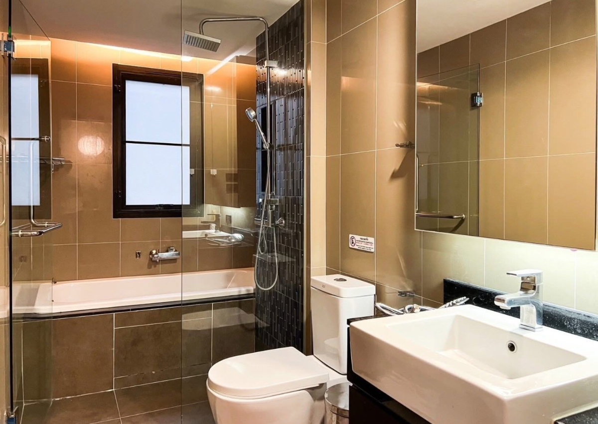 picture Tidy Thonglor - 5/7