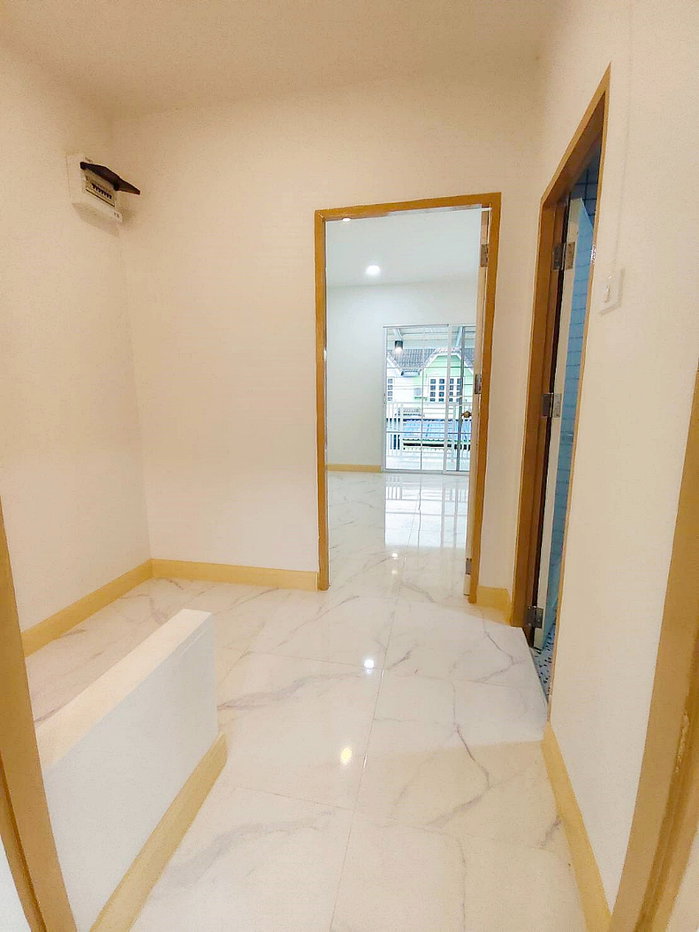 รูป บ้านสวย พร้อมอยู่ #หมู่บ้านร่มเงาไม้ บางบัวทอง ติดถนนวัดลาดปลาดุก - รูปที่ 18/26