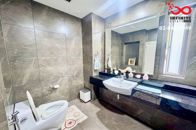 รูป ขายบ้านเดี่ยว 2 ชั้น โครงการปัญญาอินทรา P1 บนที่ดินมากถึง 620 ตรว. แปลงริม   - รูปที่ 14/18
