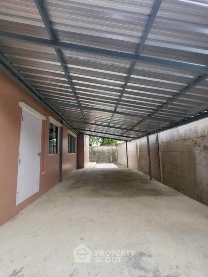 picture Pet-Friendly 4-BR Corner Home, 250 Sqm, Near MRT Lak Song (ID 2997909) - 11/13