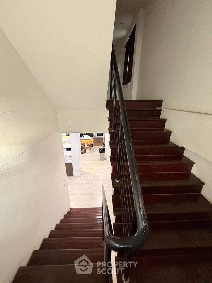 รูป บ้าน 3 ชั้น 4 ห้องนอน เหมาะทำโฮมออฟฟิศ เขตสวนหลวง รามา 9 (ID 2997910) - รูปที่ 11/16