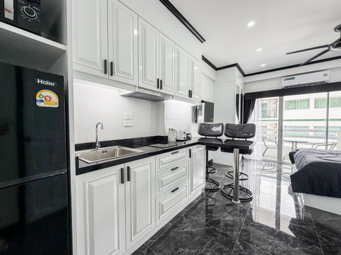 Pattaya Chain Condotel Studio Condo for Rent Near Jomtien