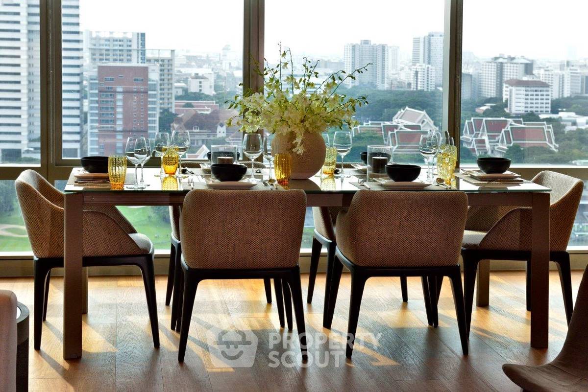 picture High-Floor 2-BR 132 Sqm Condo at 185 Rajadamri, 400m to BTS Ratchadamri (ID 511497) - 4/13