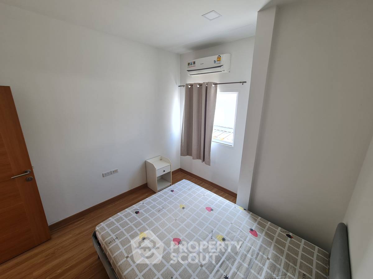 picture 5-BR Renovated House 300 Sqm Minimal Style By Renos, Ramkhamhaeng (ID 2999116) - 3/22