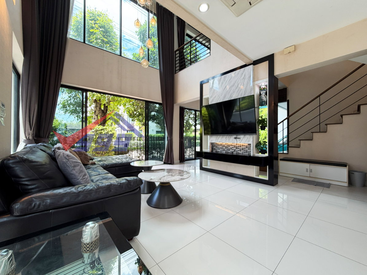 รูป 🏡 ขายบ้าน - บ้านลุมพินี สวนหลวง ร.9 สไตล์ Modern Luxury แปลงมุมส่วนตัวสูง ลมดี แสงเข้าทั่วบ้าน REF. 067HSRK - รูปที่ 5/33