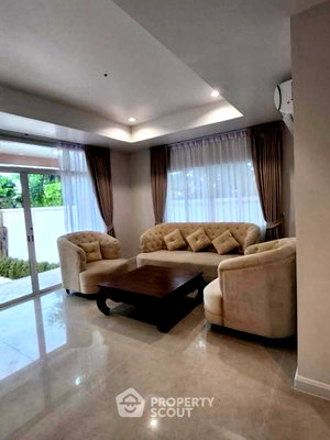 Houses for rent Siam University : Pet-Friendly 4-BR Corner Home, 250 Sqm, Near MRT Lak Song (ID 2997909)