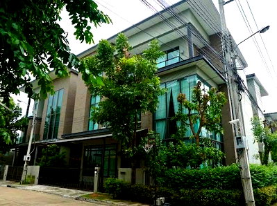 Houses for sale Ramkhamhaeng University : House For Sale SOUL Ekamai-Ladprao