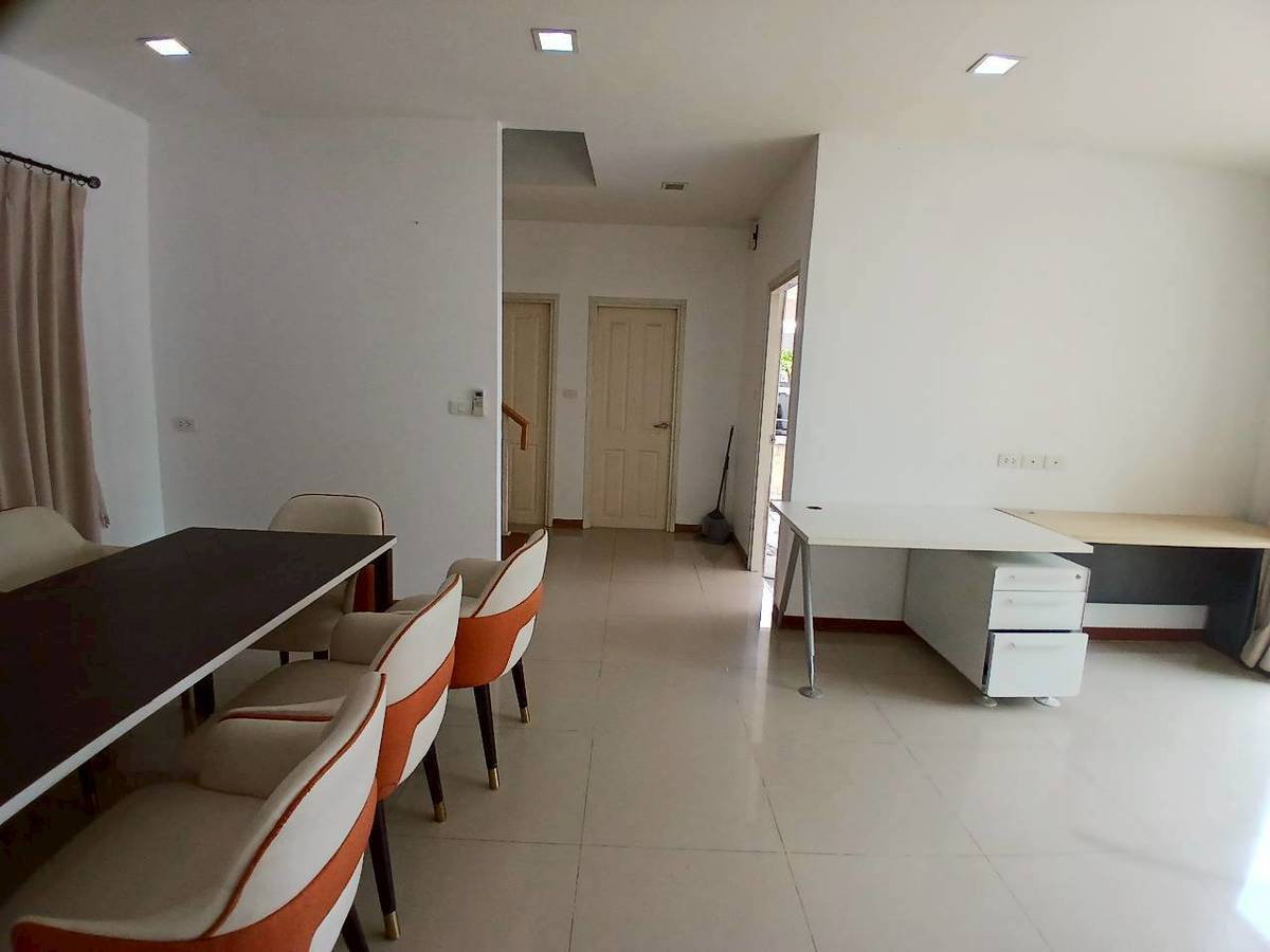 รูป ให้เช่าบ้านเดี่ยว3ชั้น หมู่บ้านโกลเด้น เพรสทีจ วัชรพล-สุขาภิบาล 5 Tel. 099-998-3897 - รูปที่ 8/38
