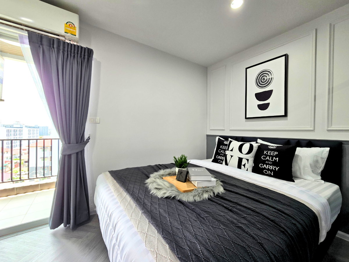 picture Corner unit, beautifully decorated and ready to move in. Quiet and peaceful. - 6/21