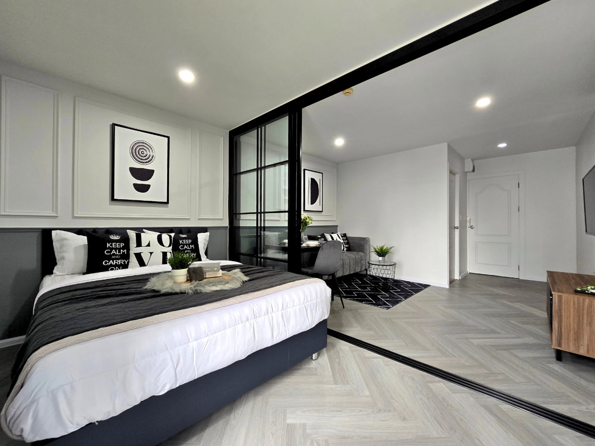 picture Corner unit, beautifully decorated and ready to move in. Quiet and peaceful. - 2/21