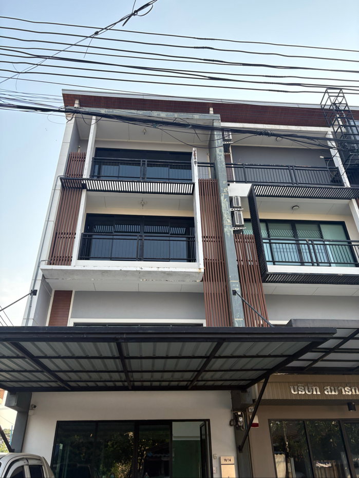 รูป ให้เช่าอาคารพาณิชย์ 3 ชั้นครึ่ง พุทธบูชา 36 - รูปที่ 1/11