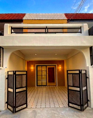 Townhouses for sale Nonthaburi : A69-050 ✨ Townhouse for Sale, Baan Hong Prayoon 1, Beautiful and Complete, Near Bang Phlu Intersection, Close to BTS Skytrain ✨