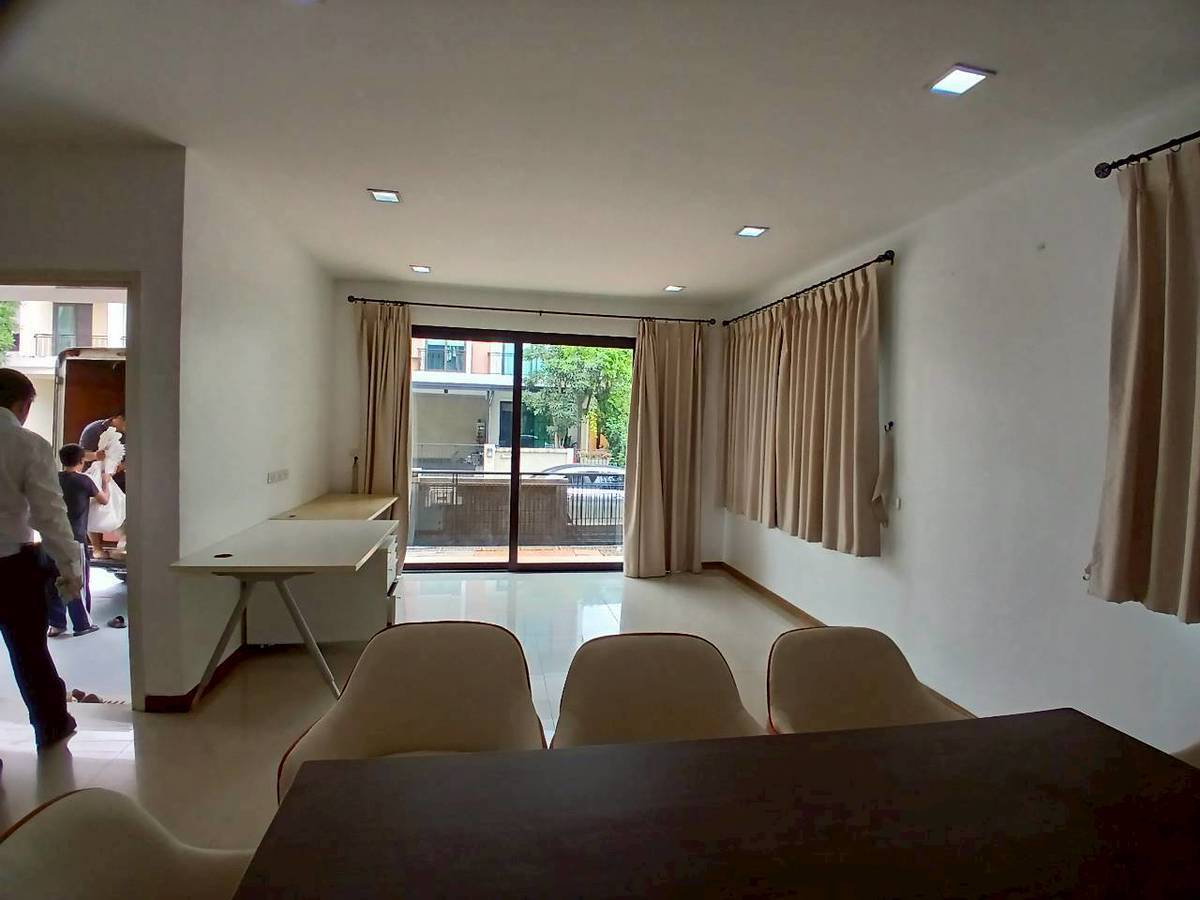 รูป ให้เช่าบ้านเดี่ยว3ชั้น หมู่บ้านโกลเด้น เพรสทีจ วัชรพล-สุขาภิบาล 5 Tel. 099-998-3897 - รูปที่ 11/38