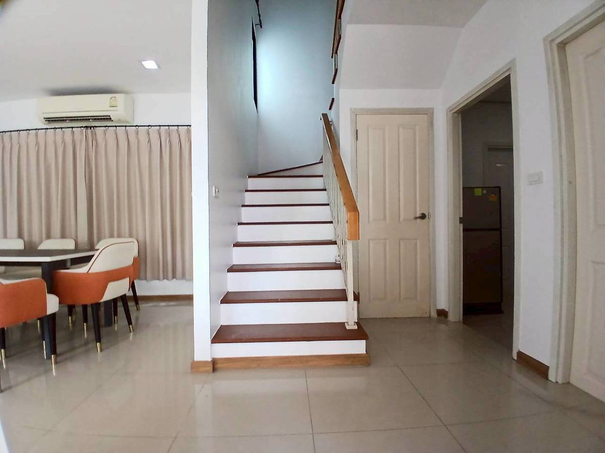รูป ให้เช่าบ้านเดี่ยว3ชั้น หมู่บ้านโกลเด้น เพรสทีจ วัชรพล-สุขาภิบาล 5 Tel. 099-998-3897 - รูปที่ 6/38