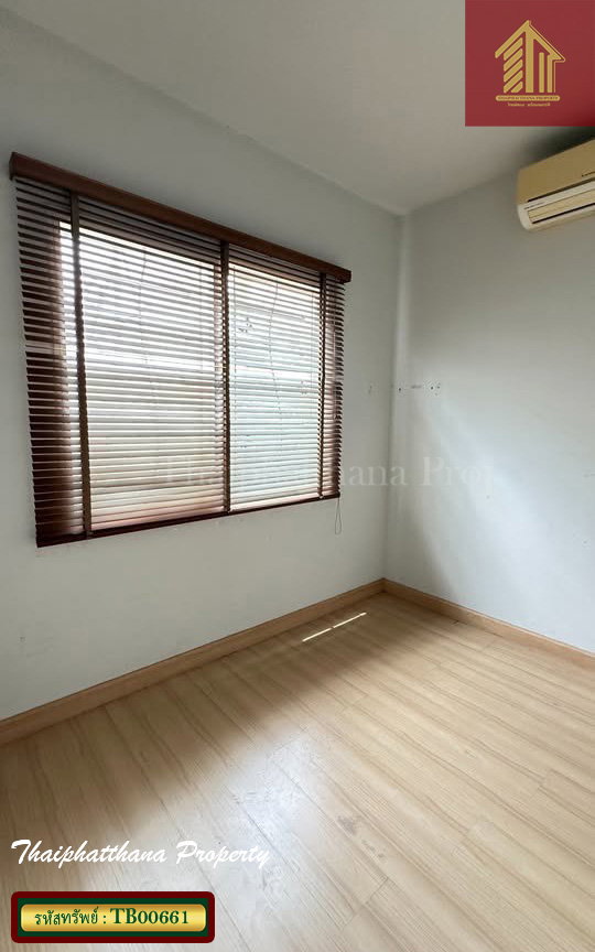 รูป เดอะ วิลเลจ บางนา กม.10 ทาวน์โฮมดีไซน์บ้านแฝด รีโนเวทใหม่ สวย พร้อมอยู่ ใกล้เมกา บางนา - รูปที่ 8/12