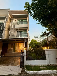 รูปภาพ 🏡✨ ให้เช่าทาวน์โฮม 3 ชั้น (หลังมุม) — Town Avenue พระราม 9 ทำเลกรุงเทพกรีฑา ฟังก์ชันครบ เหมาะอยู่อาศัยระยะยาว