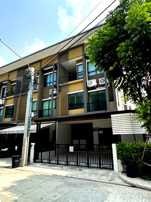 เช่าทาวน์โฮม นนทบุรี : 🏡✨ ให้เช่าทาวน์โฮม 3 ชั้น หลังมุม พร้อมชั้นลอย 📍 หมู่บ้านสัมมากร อเวนิว ชัยพฤกษ์–วงแหวน