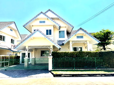 บ้านเดี่ยวให้เช่า : บ้านเดี่ยว2 ชั้น ให้เช่า ในหมู่บ้านนนนิภา เฟส 1 ใกล้มหาวิทยาลัยแม่โจ้ เชียงใหม่ เฟอร์นิเจอร์ครบพร้อมเข้าอยู่ (R1247) T.0946511456