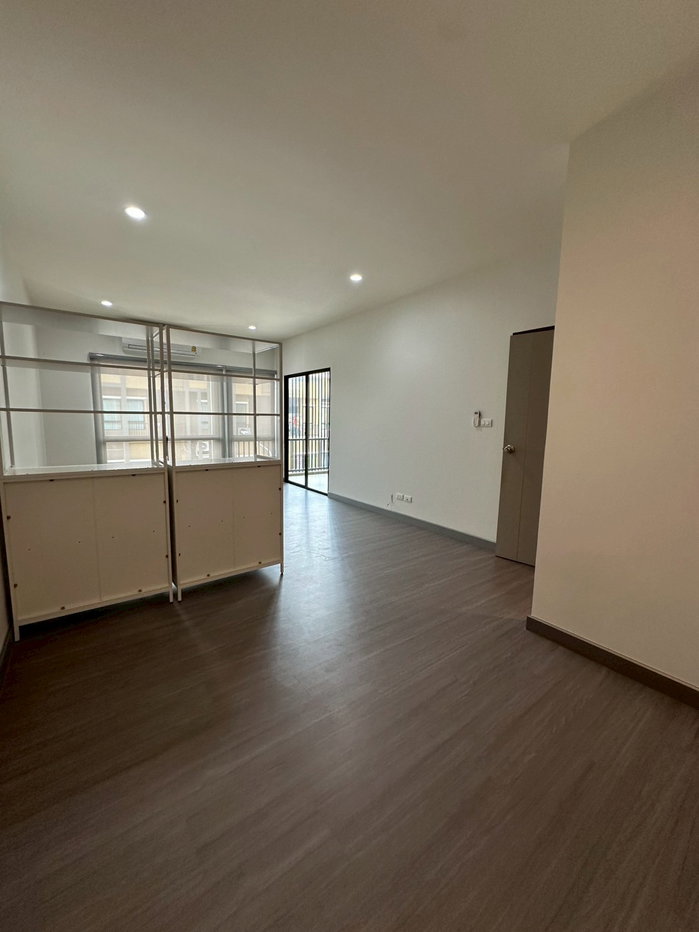 รูป 🏡✨ ให้เช่าทาวน์โฮม 3 ชั้น หลังมุม พร้อมชั้นลอย 📍 หมู่บ้านสัมมากร อเวนิว ชัยพฤกษ์–วงแหวน - รูปที่ 5/16