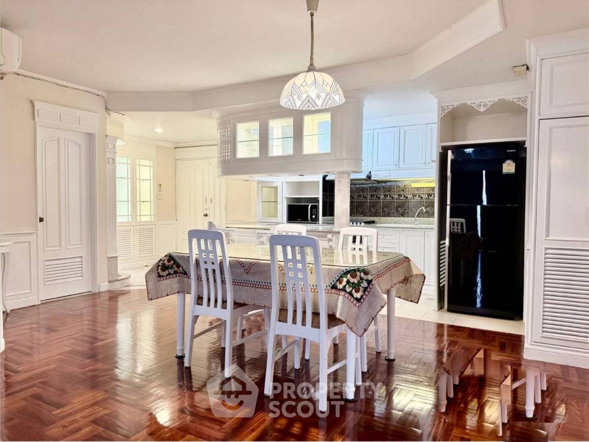 picture 2-BR Condo At Las Colinas, 100m to BTS Asoke, 48,000 THB (ID 2729003) - 3/11