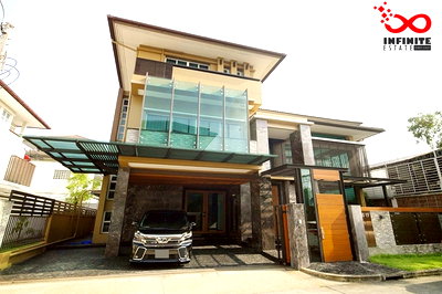 ขายบ้านเดี่ยว : ขายบ้านเดี่ยว 3 ชั้น แกรนด์ บางกอกบูเลอวาร์ด เกษตร-นวมินทร์ หลังริม ดีไซน์หรู พร้อมอยู่