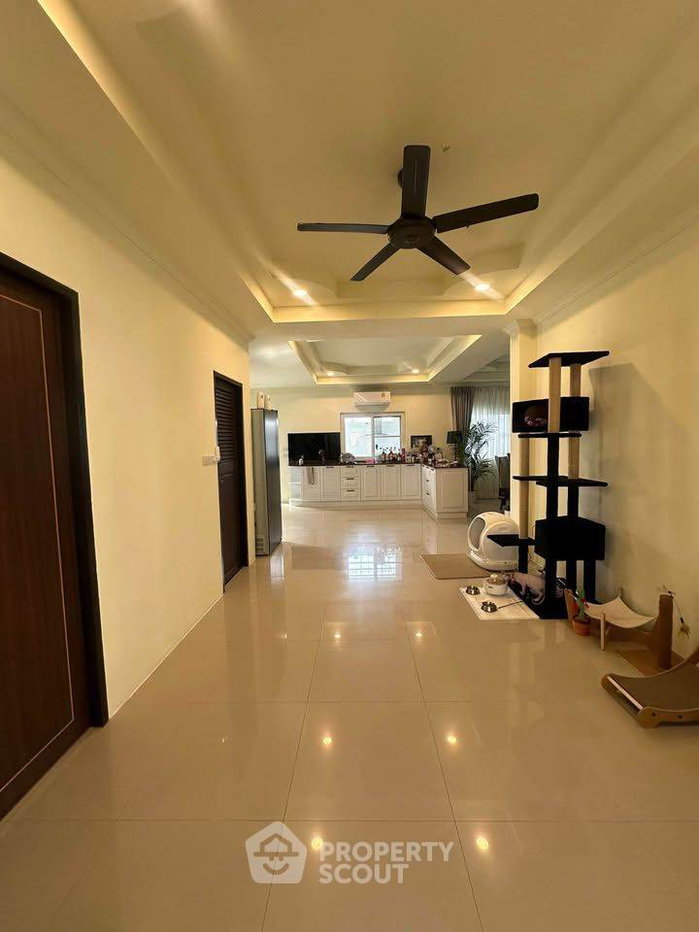รูป บ้าน 3 ห้องนอน 380 ตร.ม. พร้อมเลี้ยงสัตว์ได้ | พัทยาลากูน 3 (ID 2137961) - รูปที่ 6/12